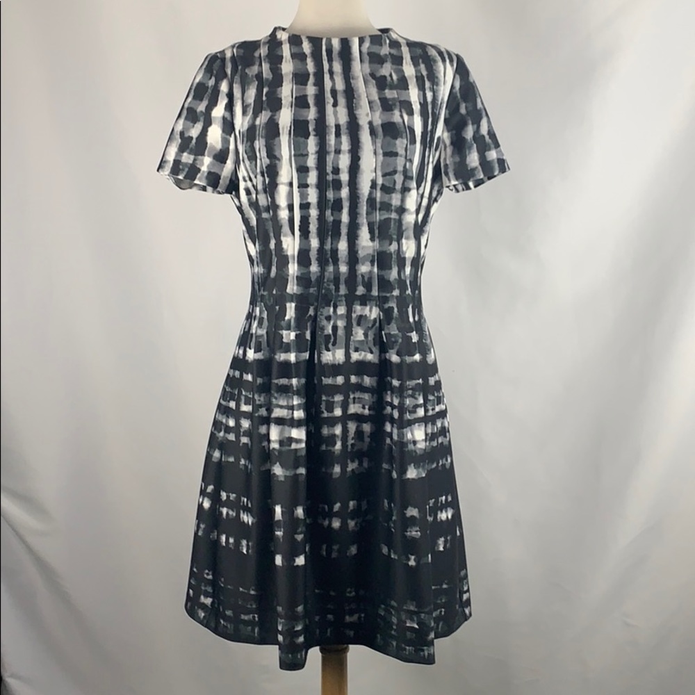 Vince Camuto Black and White Print Fit Flare - Picture 2 of 8